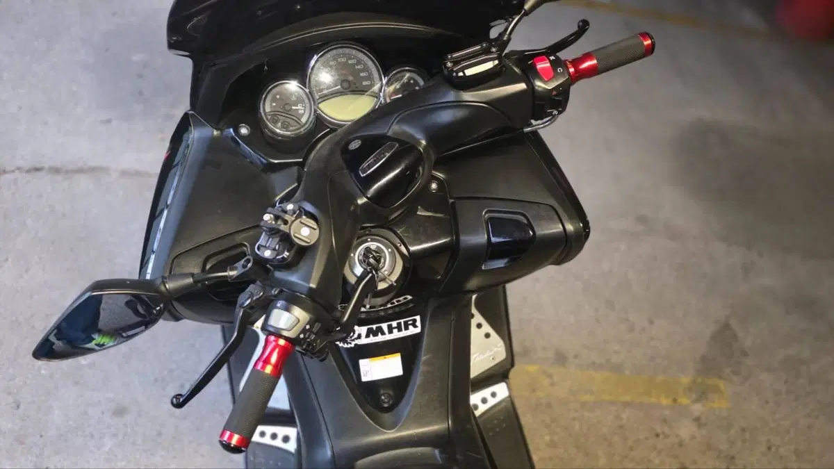 Yamaha T-Max 500 (2008 - 12)  (9)