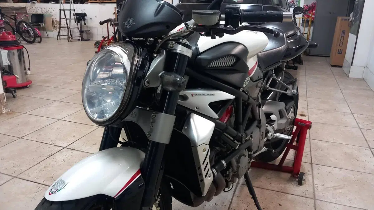 MV Agusta Brutale 910 R (2006 - 11)  (4)