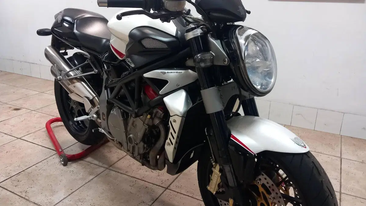 MV Agusta Brutale 910 R (2006 - 11)  (5)