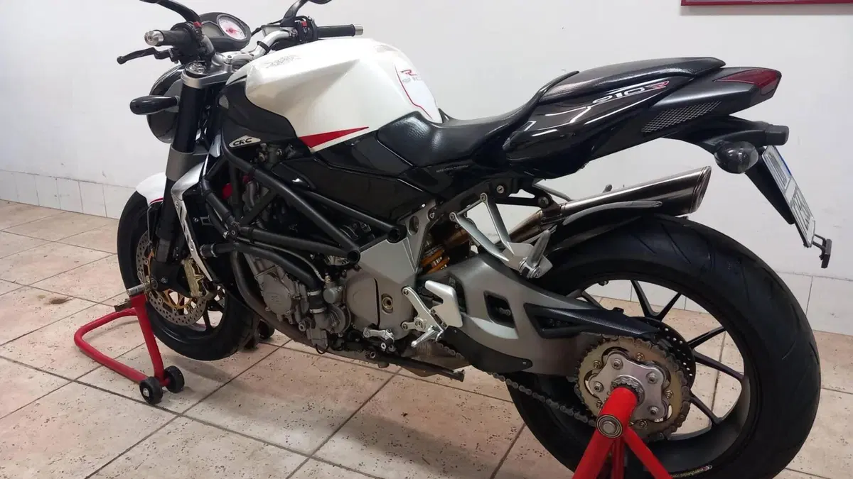 MV Agusta Brutale 910 R (2006 - 11)  (8)