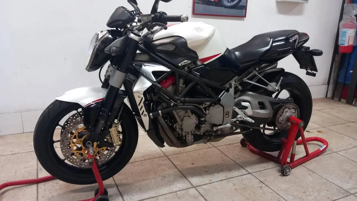 MV Agusta Brutale 910 R (2006 - 11)  (9)