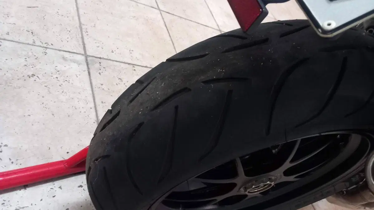 MV Agusta Brutale 910 R (2006 - 11)  (10)