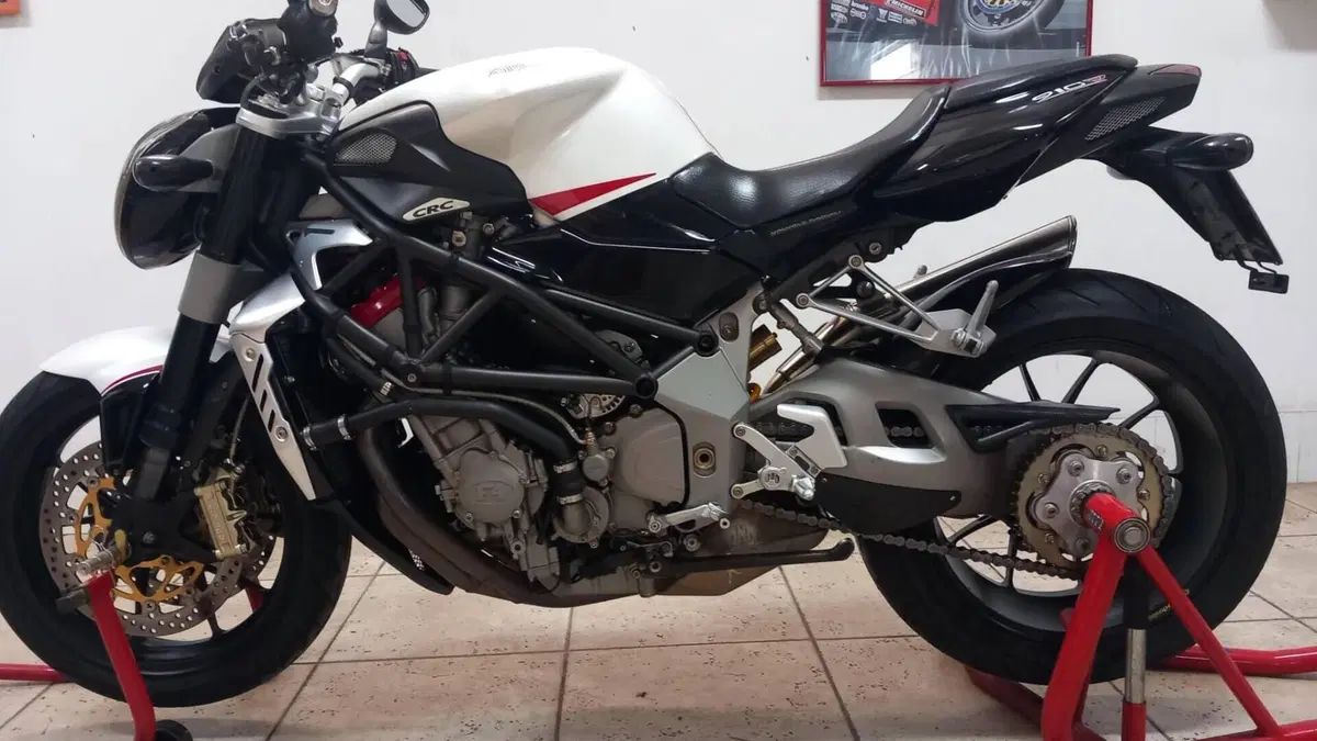 MV Agusta Brutale 910 R (2006 - 11)  (12)