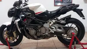 MV Agusta Brutale 910 R (2006 - 11)  (12)