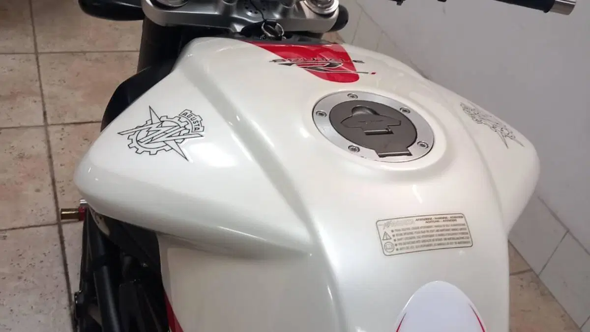 MV Agusta Brutale 910 R (2006 - 11)  (13)
