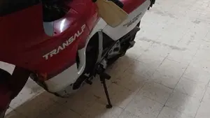 Honda   (4)