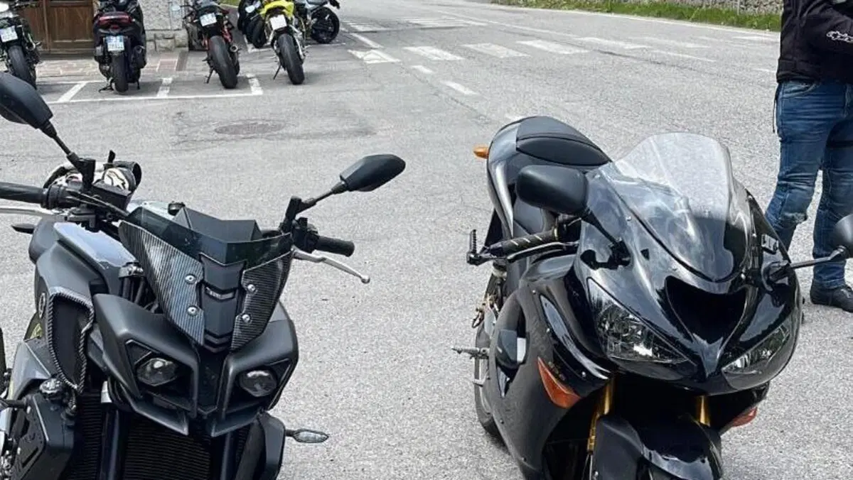 Yamaha MT-10 ABS (2016 - 17)  (2)
