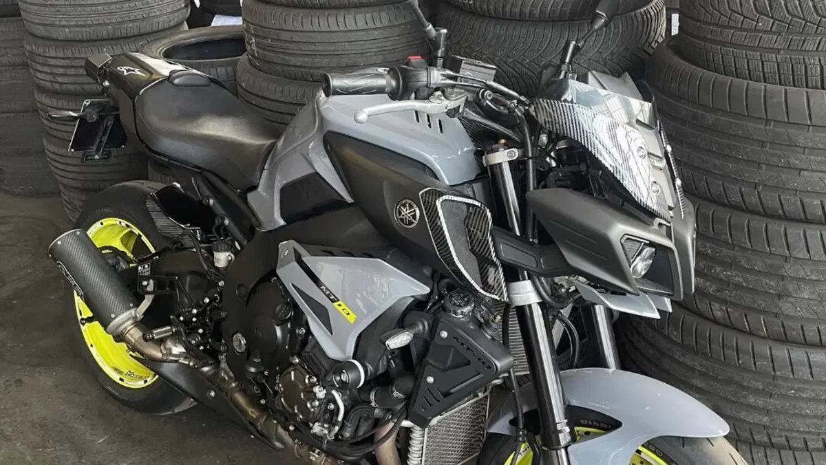 Yamaha MT-10 ABS (2016 - 17)  (3)