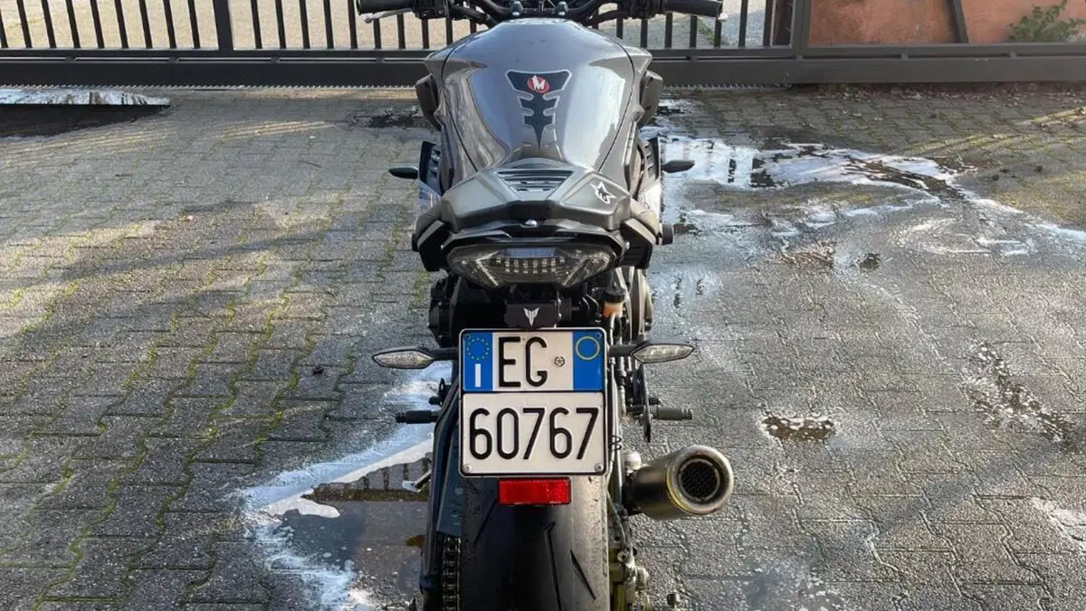 Yamaha MT-10 ABS (2016 - 17)  (6)