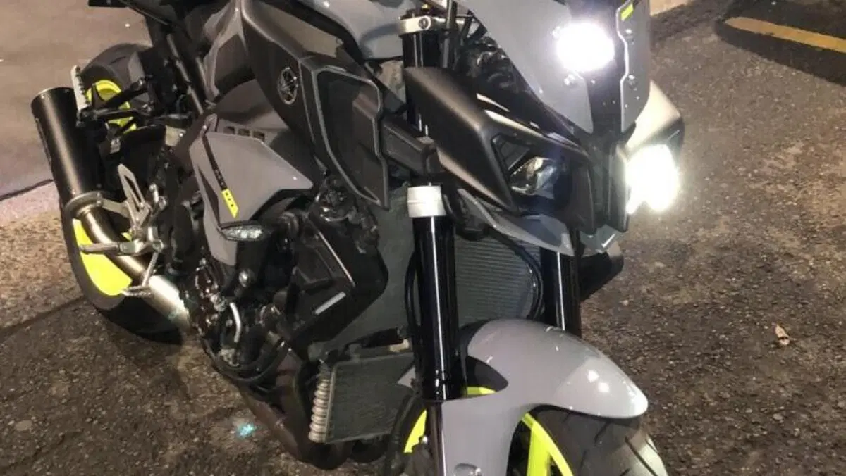 Yamaha MT-10 ABS (2016 - 17)  (8)