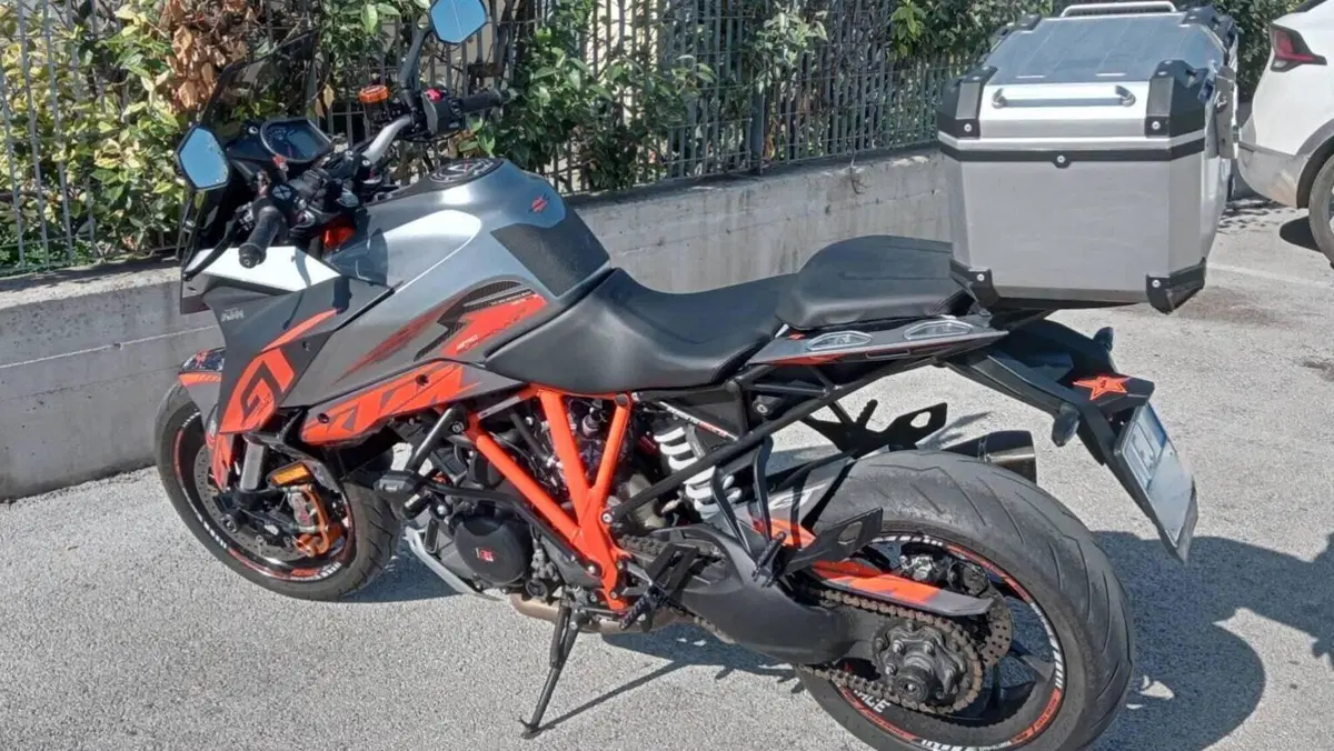 KTM 1290 Super Duke GT ABS (2016 - 18)  (4)