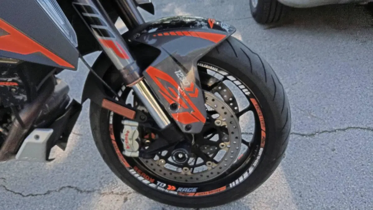 KTM 1290 Super Duke GT ABS (2016 - 18)  (8)