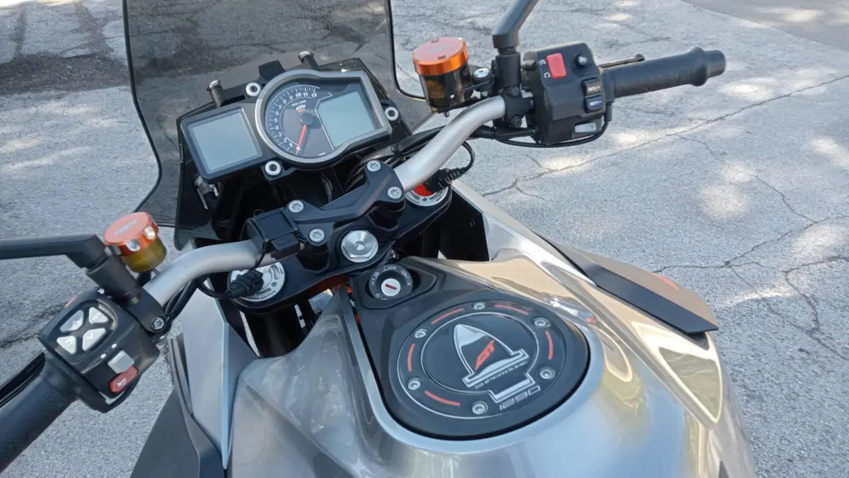 KTM 1290 Super Duke GT ABS (2016 - 18)  (9)
