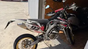HM CRF 250 X Motard (2005 - 06)   (2)