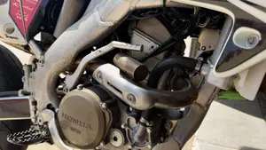 HM CRF 250 X Motard (2005 - 06)   (6)