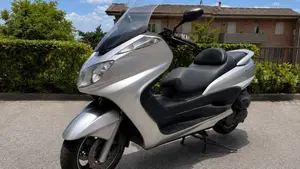 Yamaha Majesty 400 (2004 - 08)  (3)