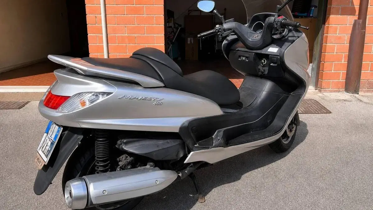 Yamaha Majesty 400 (2004 - 08)  (2)