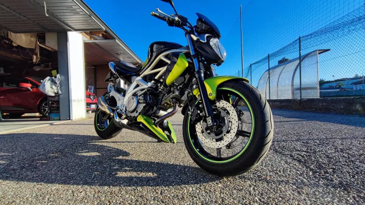 Suzuki Gladius 650 SFV (2009 - 15) 
