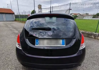 Lancia Ypsilon 1.2 69 CV 5 porte GPL Ecochic Elefantino (2)