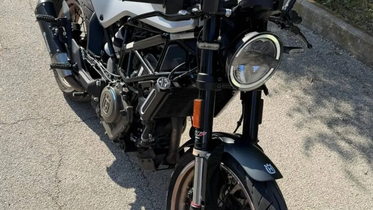 Husqvarna Vitpilen 401 (2020)  (3)