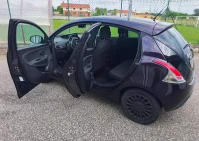 Lancia Ypsilon 1.2 69 CV 5 porte GPL Ecochic Elefantino (9)