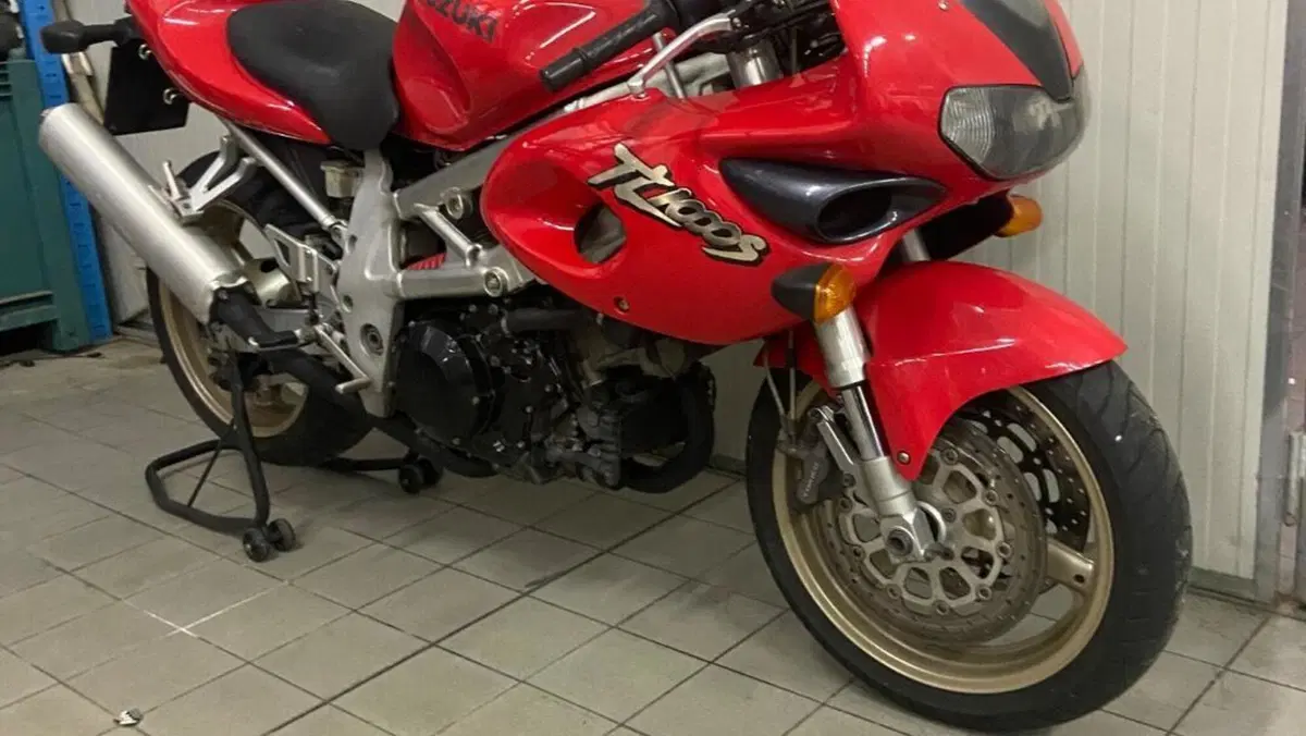 Suzuki TL 1000 S (1997 - 03)  (2)
