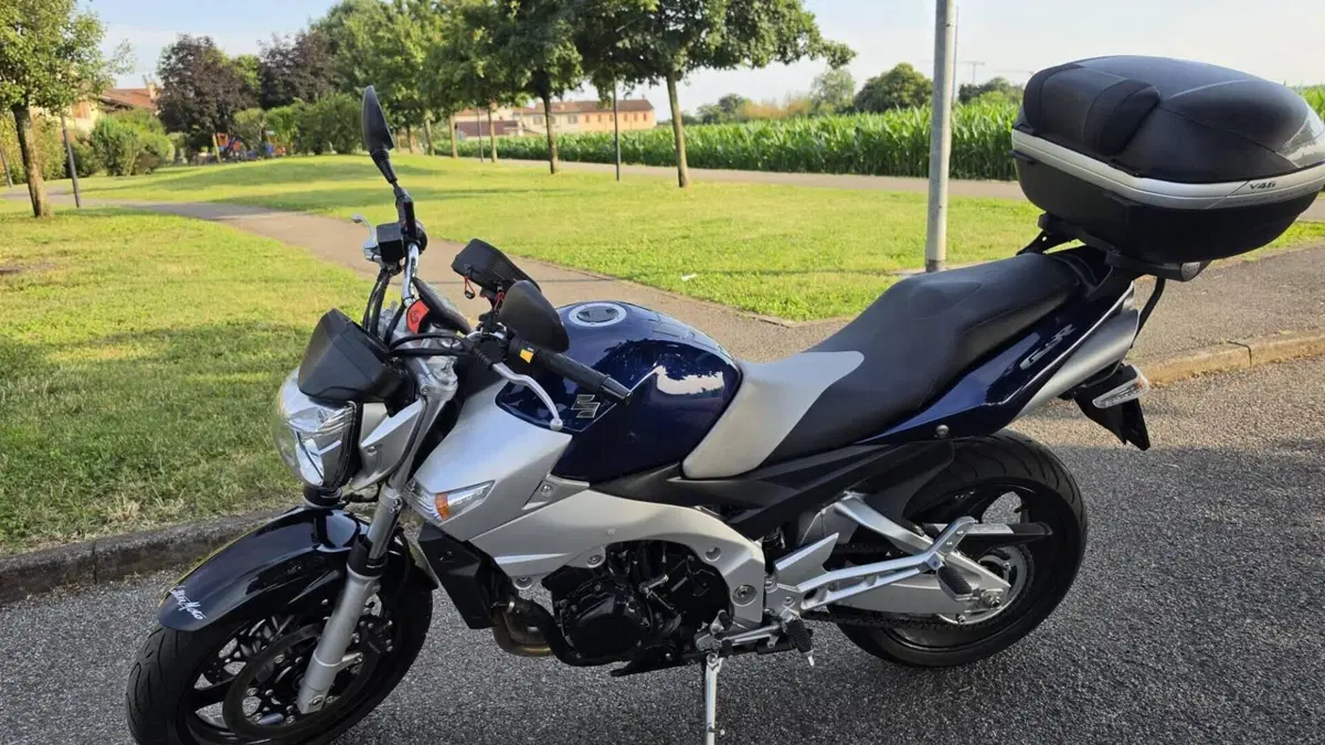 Suzuki GSR 600 (2006 - 11) 