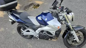 Suzuki GSR 600 (2006 - 11)  (3)