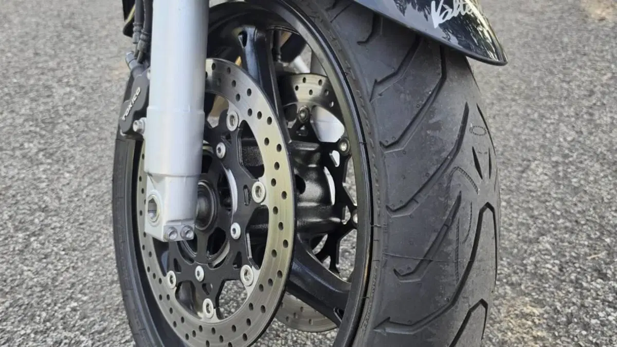 Suzuki GSR 600 (2006 - 11)  (6)