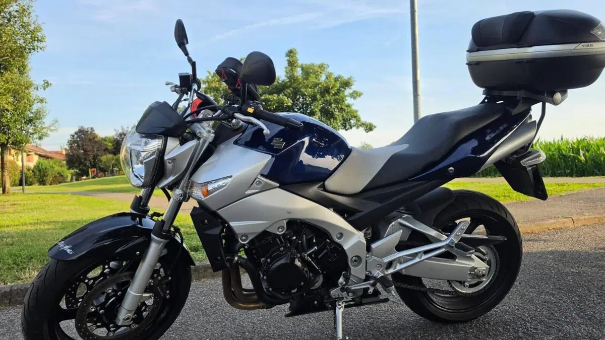 Suzuki GSR 600 (2006 - 11)  (10)