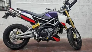 Aprilia Dorsoduro 1200 ABS (2012 - 15)  (4)
