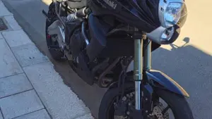 Kawasaki Versys 650 (2010 - 13)  (2)