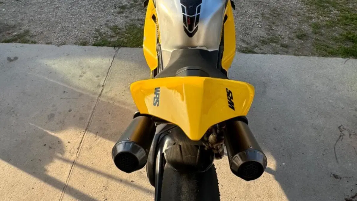 Ducati Panigale V4 R (2023 - 24)  (3)