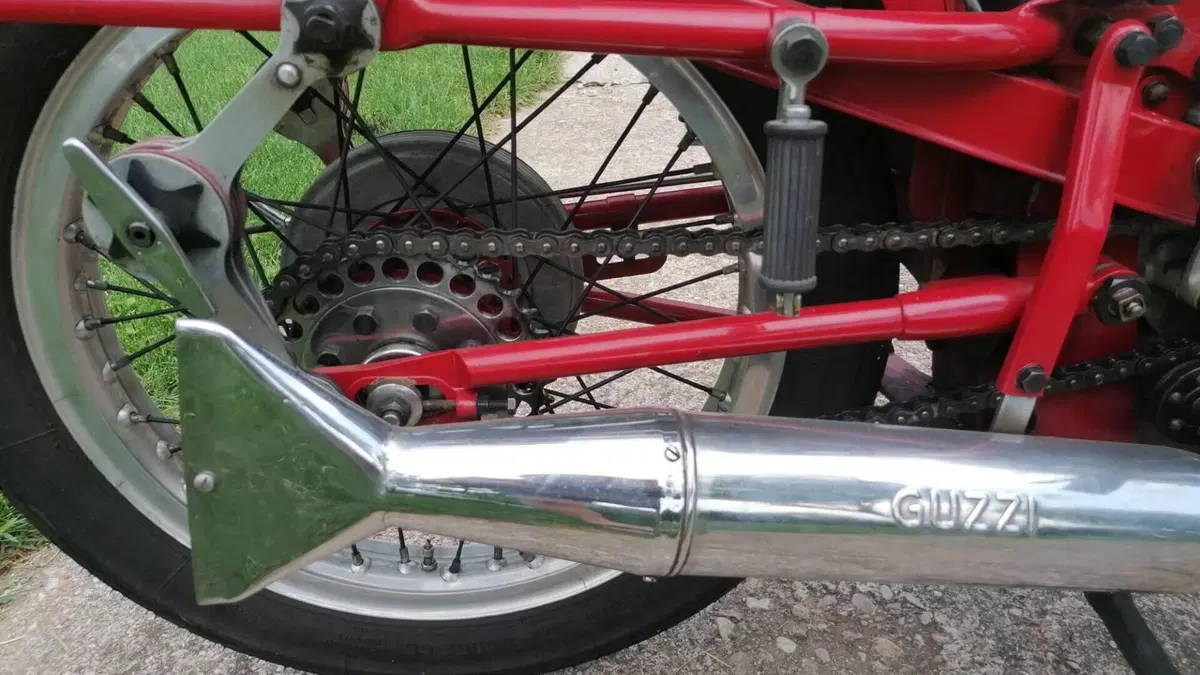 Moto Guzzi   (3)
