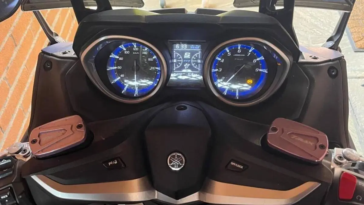 Yamaha T-Max 530 DX (2017 - 19)  (2)
