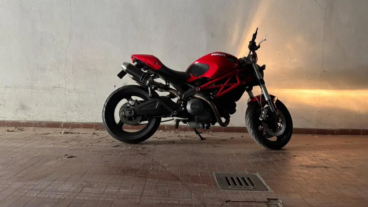 Ducati Monster 696 (2008 - 13)  (2)