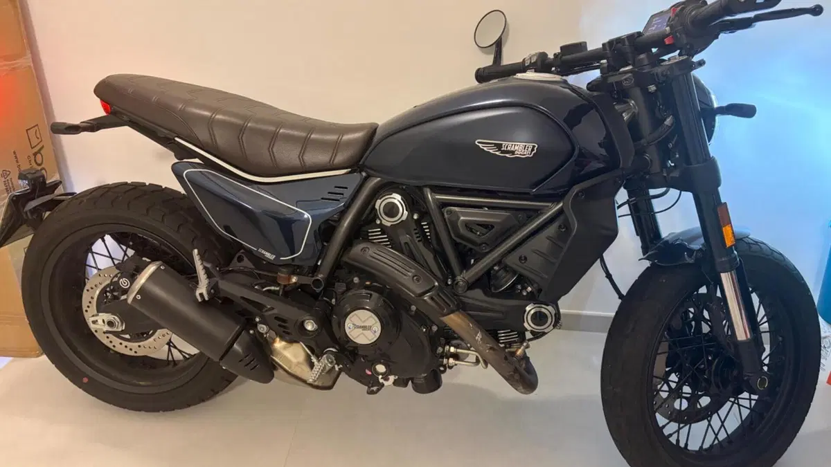 Ducati Scrambler 800 Nightshift (2023 - 24)  (2)
