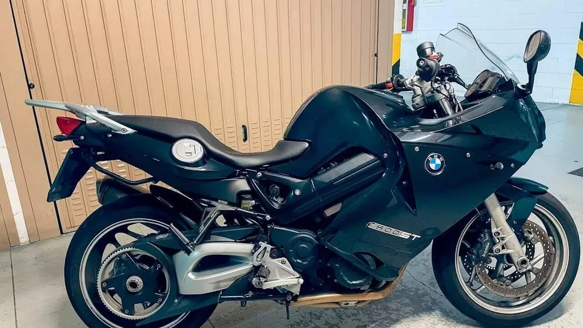 Bmw F 800 ST  (2)