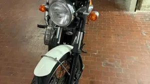 Triumph Bonneville T100 (2001 - 07)  (3)