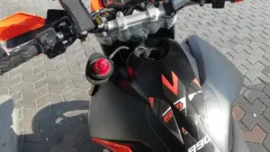 KTM 990 Supermoto (2007 - 10)  (3)