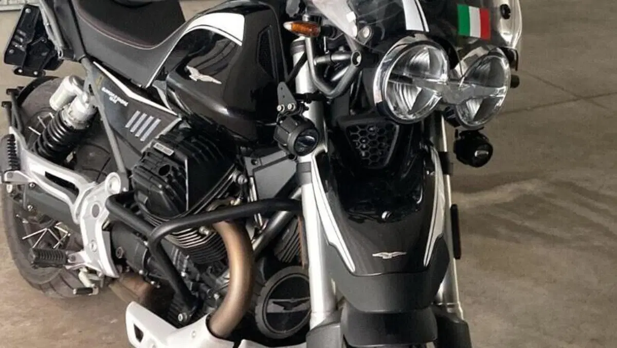 Moto Guzzi V85 TT Guardia d'Onore (2022 - 23)  (5)