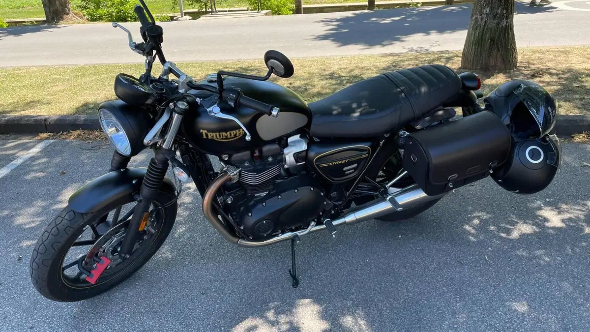 Triumph Street Twin 900 (2021 - 22) 