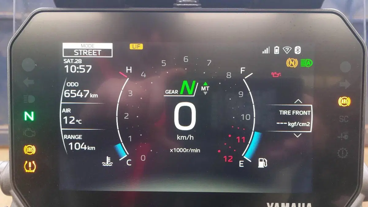Yamaha Tracer 9 GT+ Y-AMT (2025 - 26)  (4)