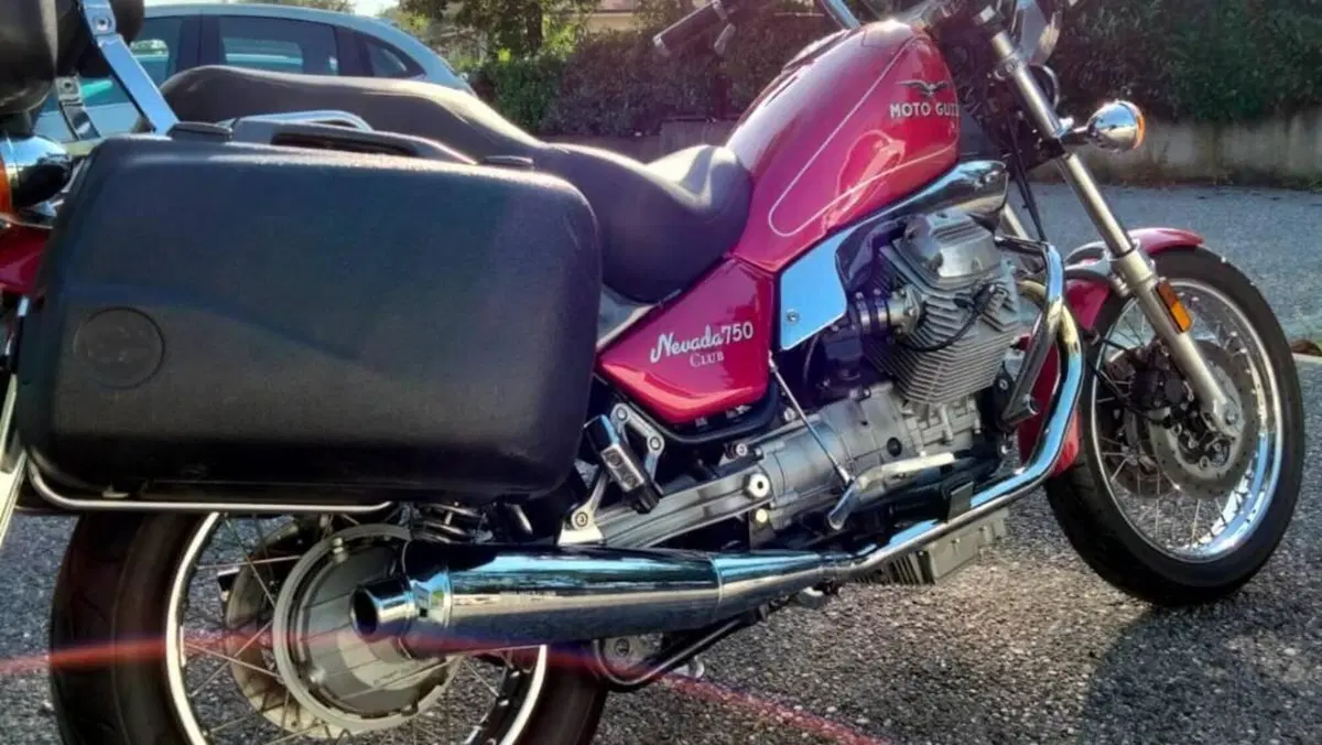 Moto Guzzi Nevada 750 Club (2002 - 06)  (2)
