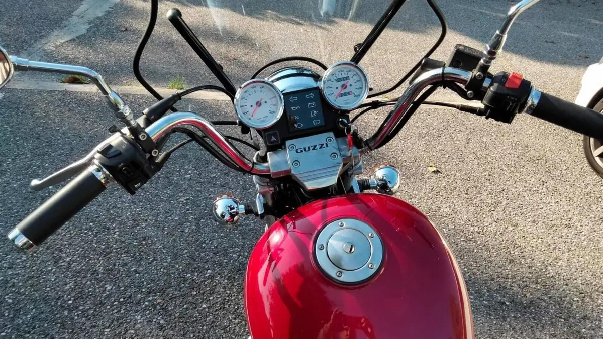 Moto Guzzi Nevada 750 Club (2002 - 06)  (3)