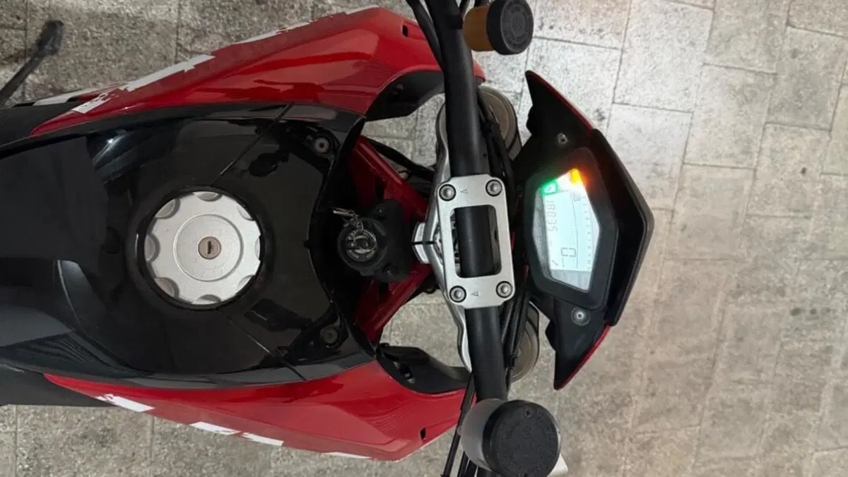 Ducati Hypermotard 1100 (2007 - 09)  (3)