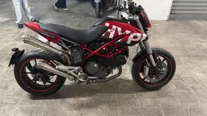 Ducati Hypermotard 1100 (2007 - 09)  (4)