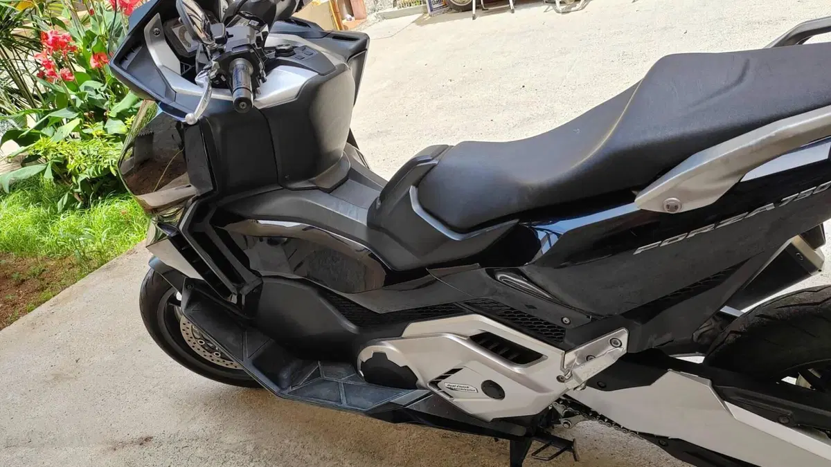 Honda Forza 750 DCT Urban (2021 - 24)  (4)