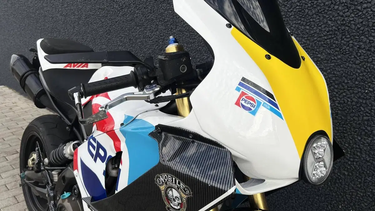 Aprilia Dorsoduro 750 (2009 - 14)  (4)