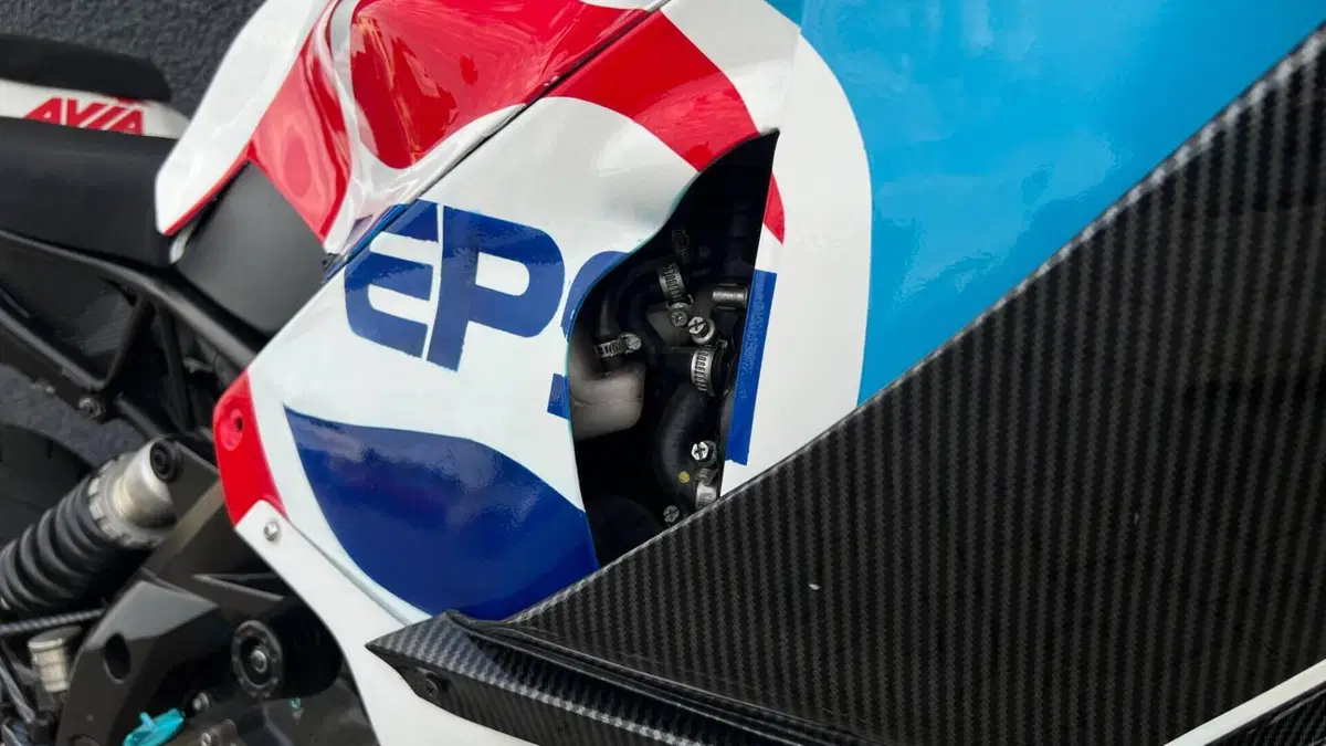 Aprilia Dorsoduro 750 (2009 - 14)  (12)